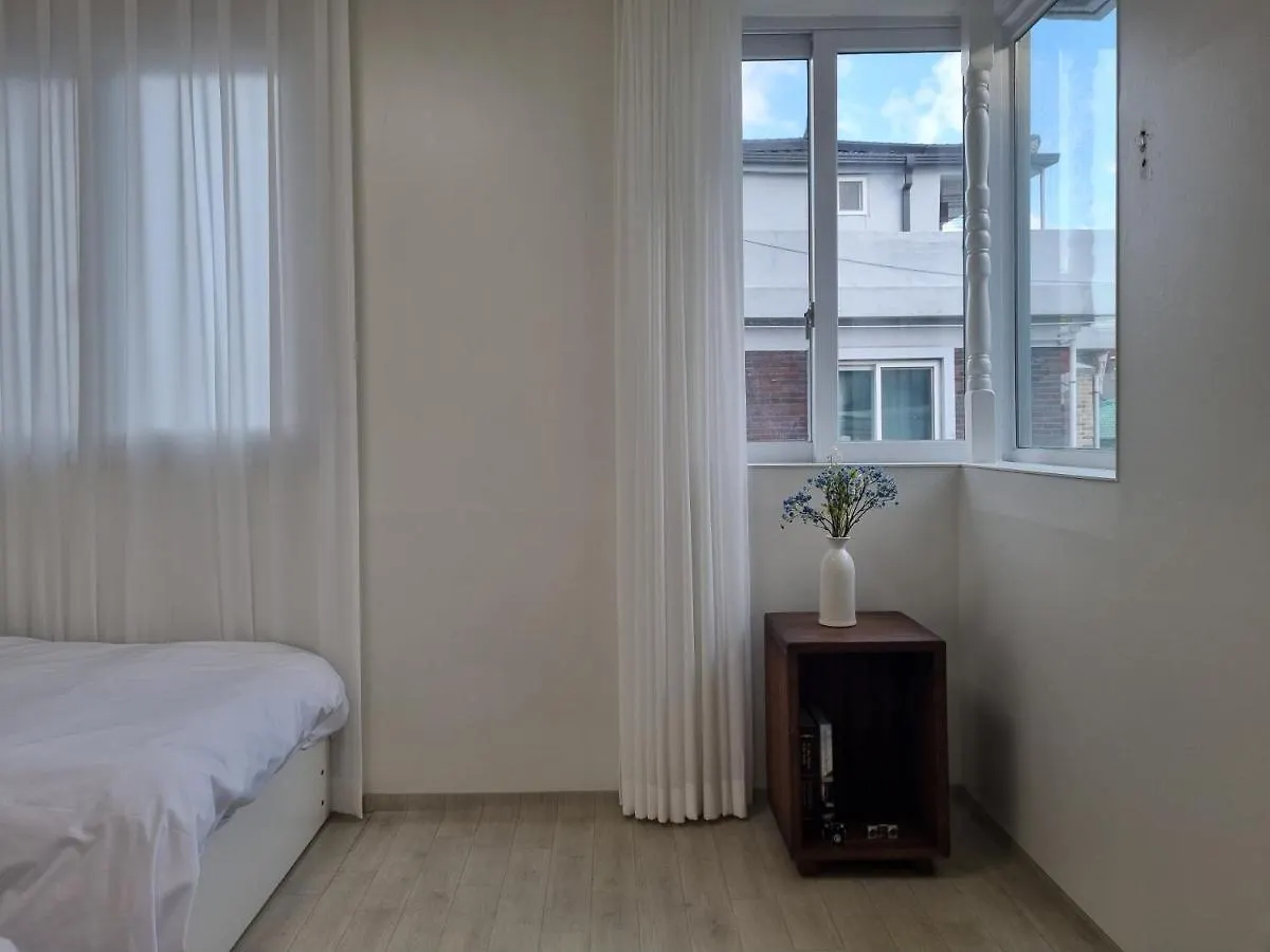 Hongdae Gangnam Line 2 St 1 Min Apartment Seoul